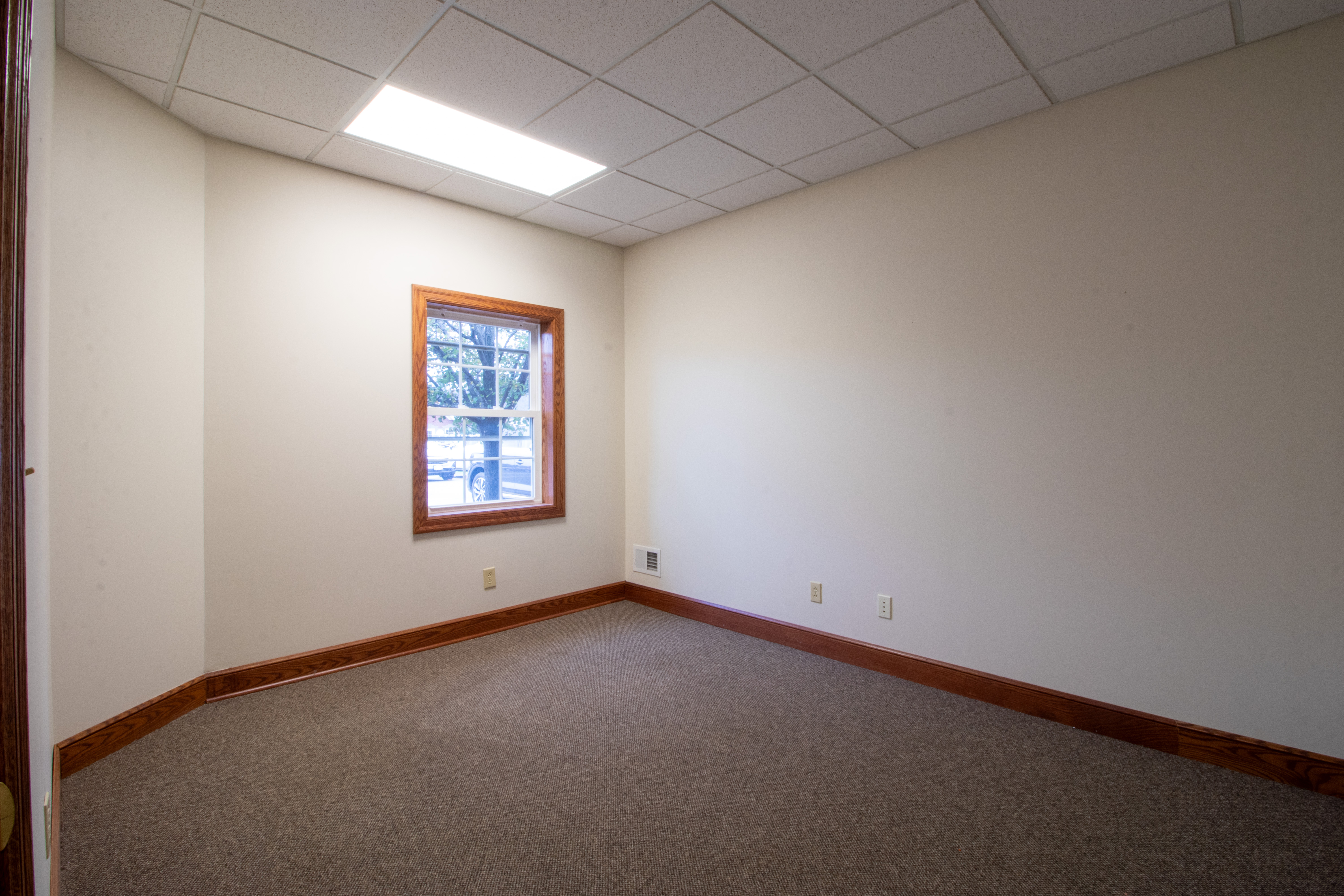 1,302 sqft Professional Office Space for Rent 82018207 Main Street